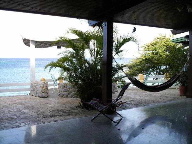 Settlers Beach Hotel Saint James Luaran gambar